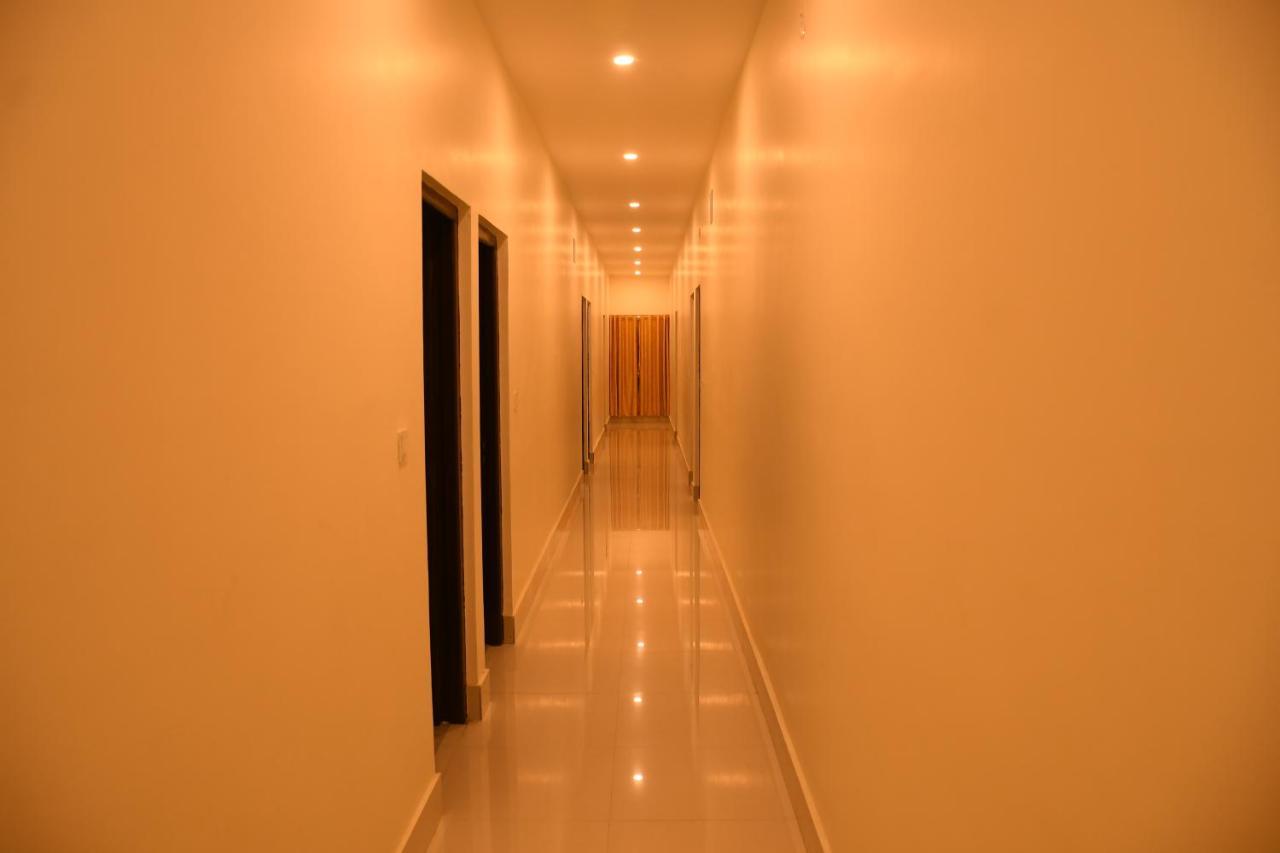 Hotel Aayes And Resort Shānti Niketan Buitenkant foto