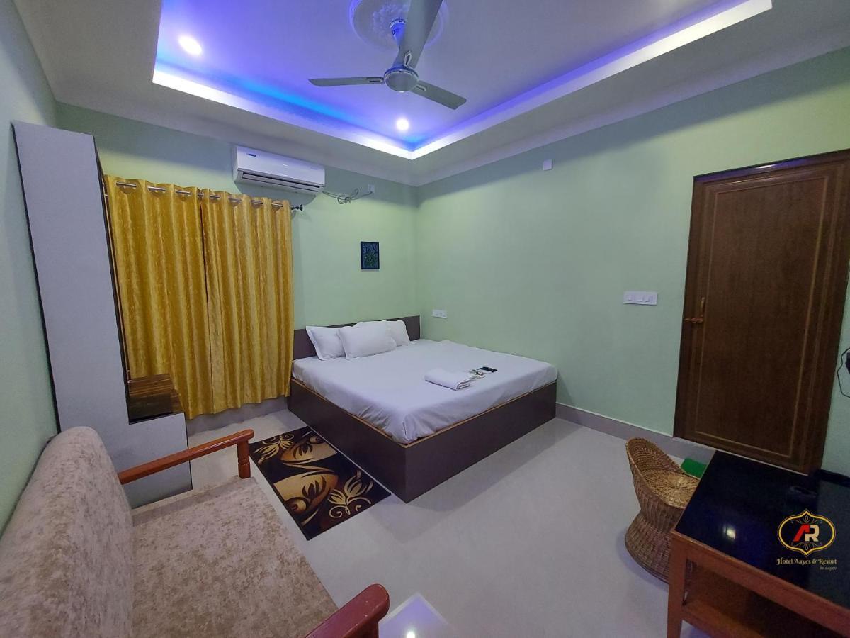 Hotel Aayes And Resort Shānti Niketan Buitenkant foto